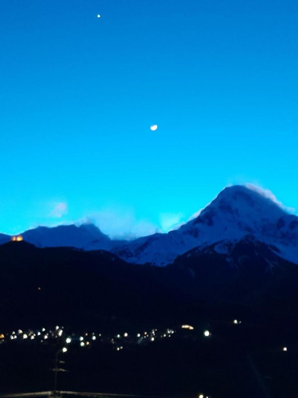 Emotion Kazbegi Leilighet Rom bilde